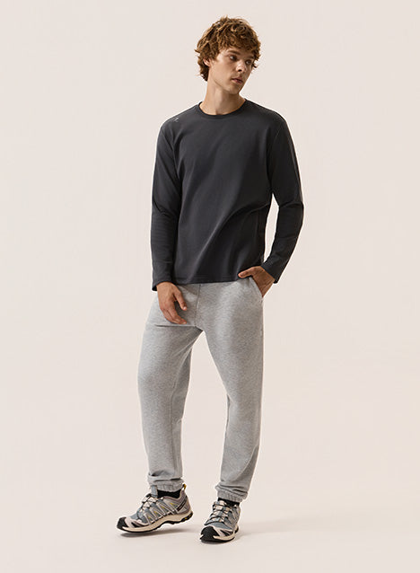 Gray|02
