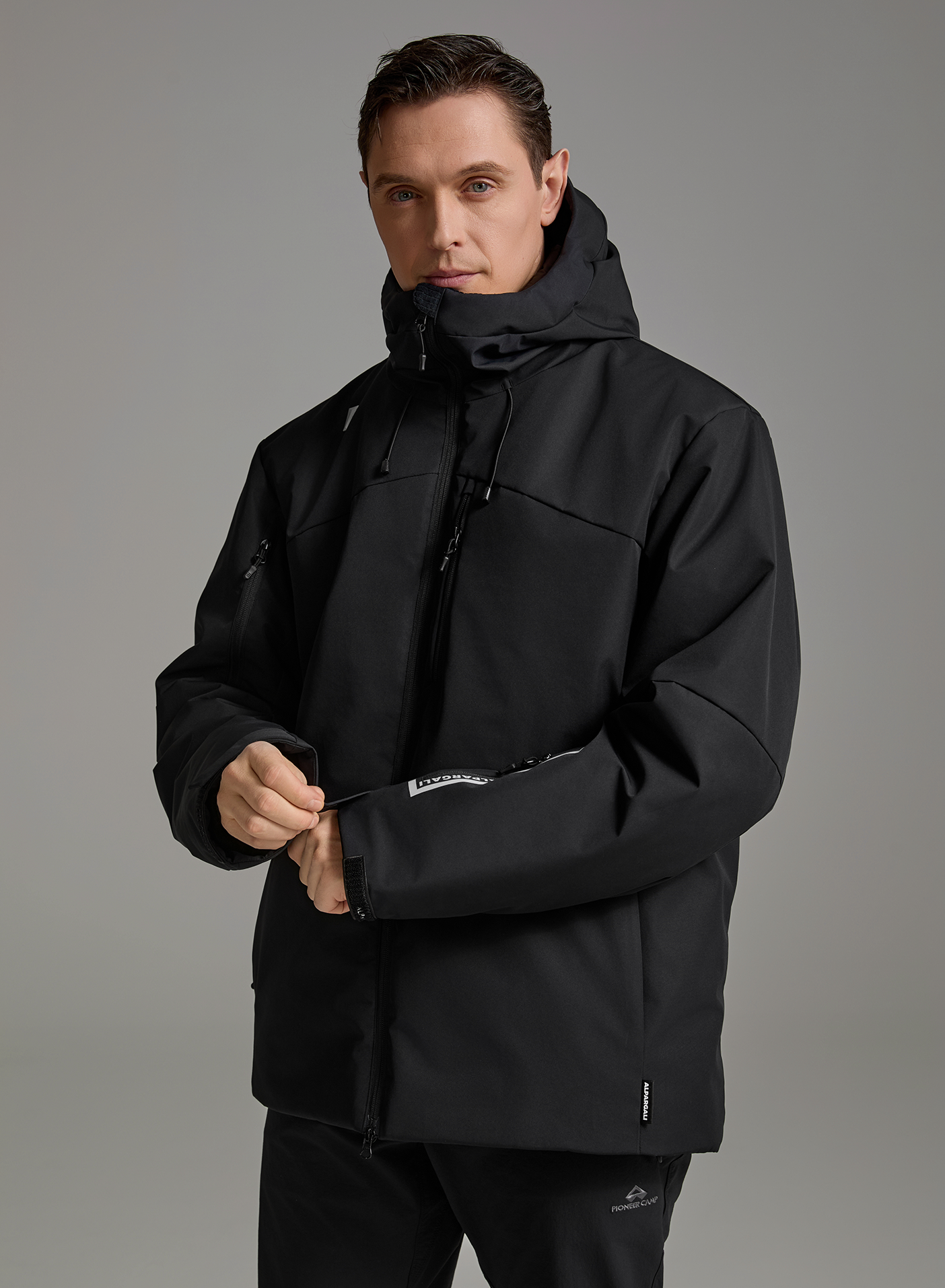 Black|Main